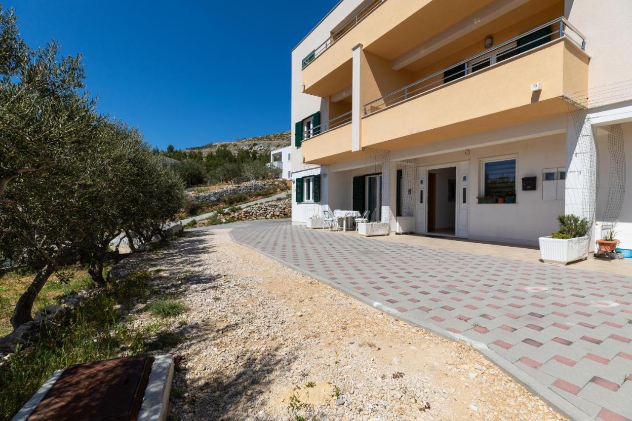 Apartments With A Parking Space Dugi Rat, Omis - 19516 외부 사진