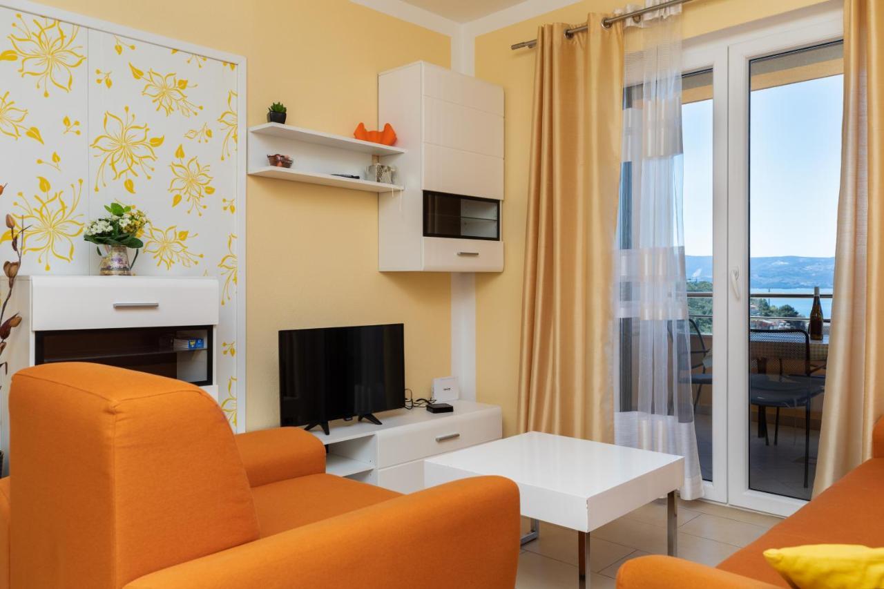 Apartments With A Parking Space Dugi Rat, Omis - 19516 외부 사진
