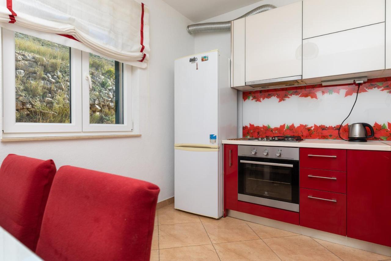 Apartments With A Parking Space Dugi Rat, Omis - 19516 외부 사진