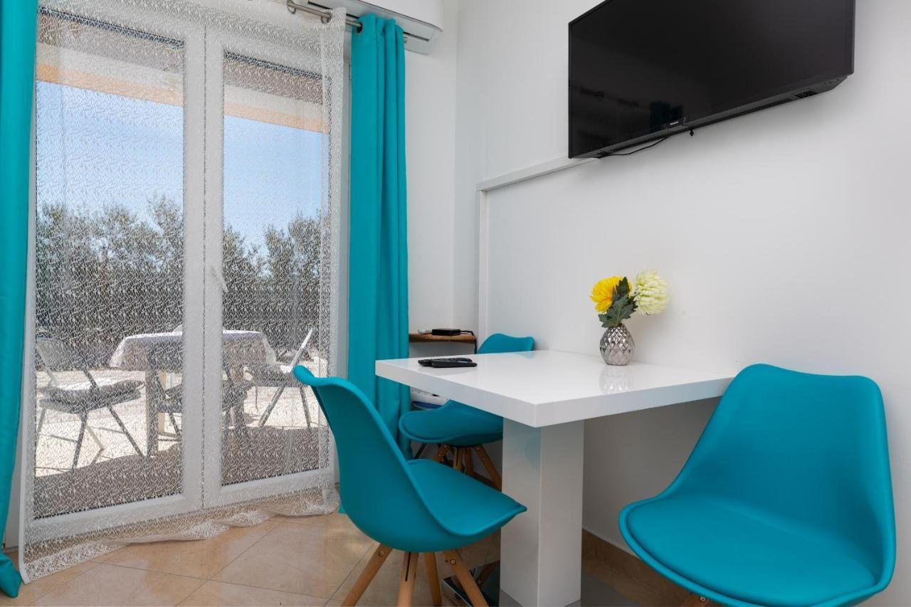 Apartments With A Parking Space Dugi Rat, Omis - 19516 외부 사진